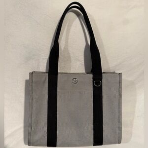 Lululemon Two-Tone Canvas BIG Tote Bag 10 L Anchor/Light Ivory/Black